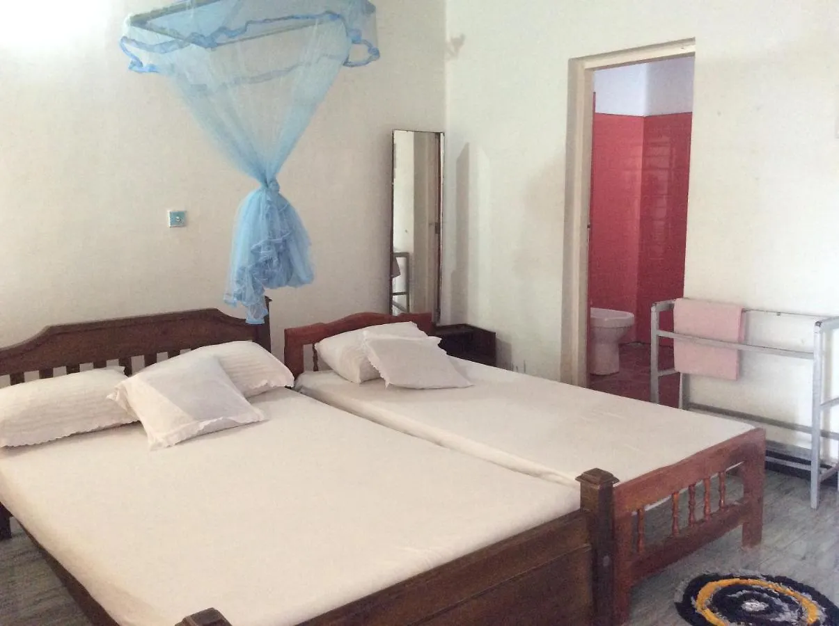 New Rest House Sea View Hotel Negombo