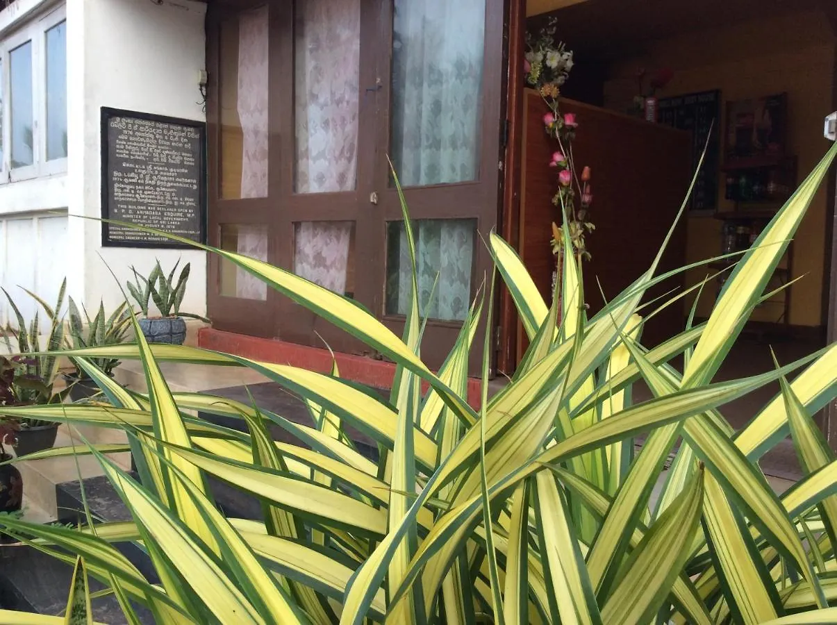 New Rest House Sea View Hotel Negombo