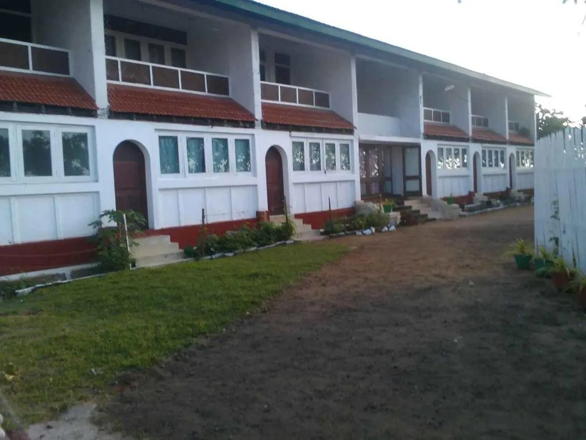 New Rest House Sea View Hotel Negombo